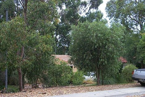 16 Shield Rd, Lesmurdie, WA 6076