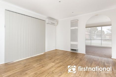 Property photo of 2 Souhail Court Berwick VIC 3806