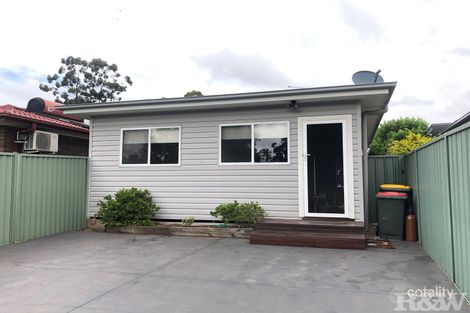 8-8a Fuchsia Cres, Quakers Hill, NSW 2763