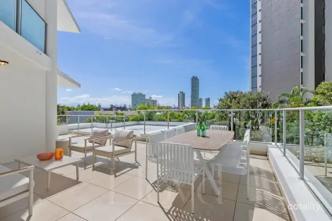 Property photo of 3/19 Peak Avenue Main Beach QLD 4217