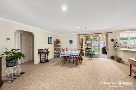 Property photo of 8 Huntly Close Tuncurry NSW 2428