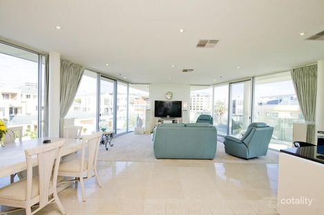 8/1 North Esp, Glenelg North, SA 5045