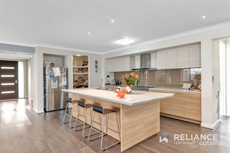 Property photo of 16 Samara Road Burnside VIC 3023