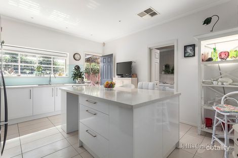Property photo of 2/14 Flowerdale Road Glen Iris VIC 3146