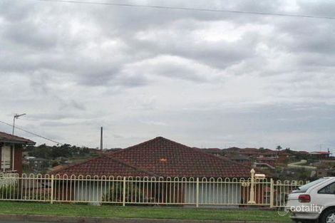 43 Weringa Ave, Lake Heights, NSW 2502