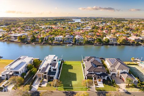 2610 Virginia Dr, Hope Island, QLD 4212