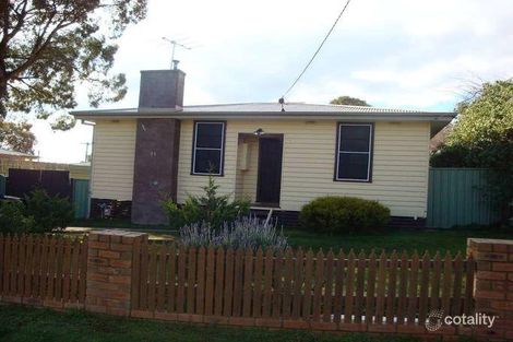 11 Dean St, Kangaroo Flat, VIC 3555
