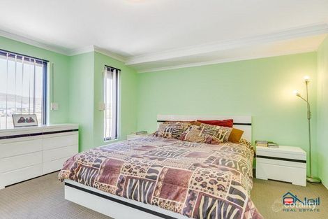 Property photo of 63 Plaistowe Boulevard Byford WA 6122