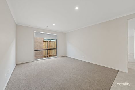 22 Praise St, Clyde North, VIC 3978