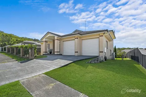 4 Greystone Cl, Fennell Bay, NSW 2283