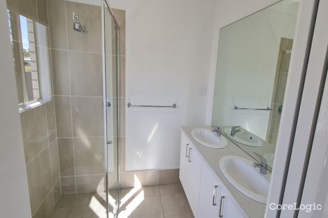 33 Waugh St, Urangan, QLD 4655