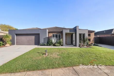 Property photo of 24 Fernlea Close Trafalgar VIC 3824