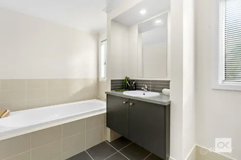 Property photo of 3 Barton Circuit Mount Barker SA 5251