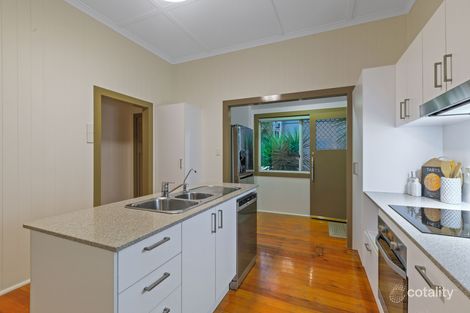 Property photo of 8 Walter Street Holland Park West QLD 4121