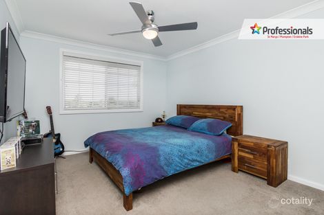 Property photo of 24 Bowerbird Crescent St Clair NSW 2759