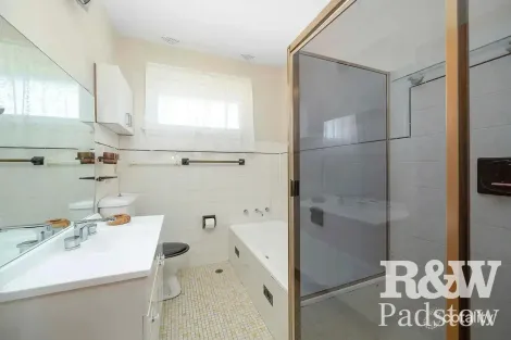 Property photo of 6 Bradley Crescent Wiley Park NSW 2195