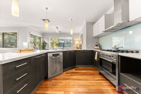 Property photo of 28 Winona Circuit Tarneit VIC 3029