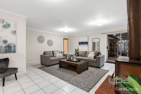 Property photo of 2 Lyall Drive Werribee VIC 3030