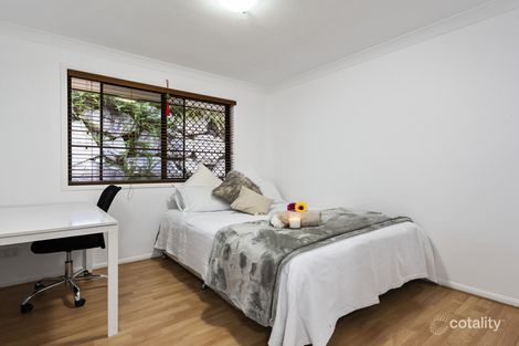 Property photo of 16 Granya Court Pacific Pines QLD 4211