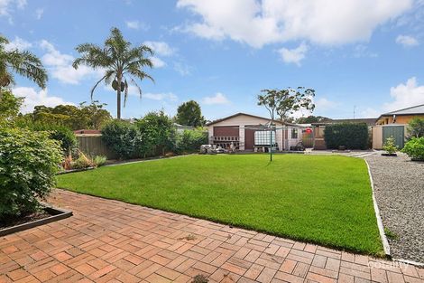 Property photo of 15 Kanimbla Avenue Charmhaven NSW 2263