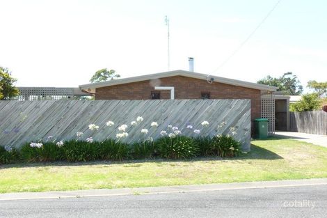 Property photo of 2 Lara Close Paynesville VIC 3880