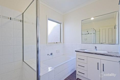 Property photo of 2 Bloxsidge Lane Mordialloc VIC 3195