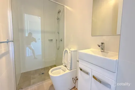 Property photo of 32 Lions Avenue Lurnea NSW 2170