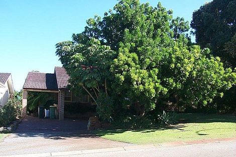 Property photo of 10 Massey Way Rossmoyne WA 6148