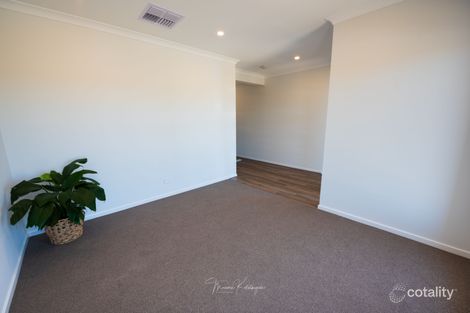 Property photo of 40 Argant Loop Sunbury VIC 3429