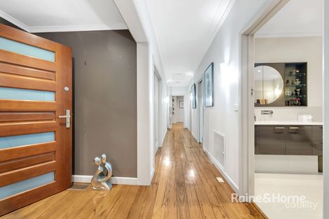 Property photo of 5 Bourke Street Reservoir VIC 3073