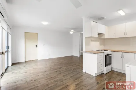 4/137 Prince Edward Pde, Scarborough, QLD 4020