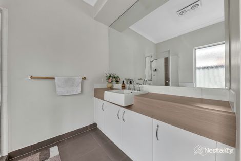 Property photo of 42 Ebony Circuit Craigieburn VIC 3064