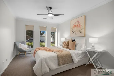 Property photo of 10 Morgan Crescent Werribee VIC 3030