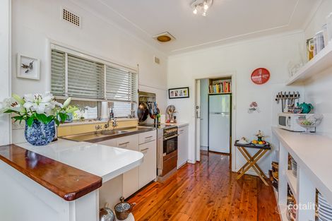 Property photo of 24 Headlam Parade Springfield NSW 2250