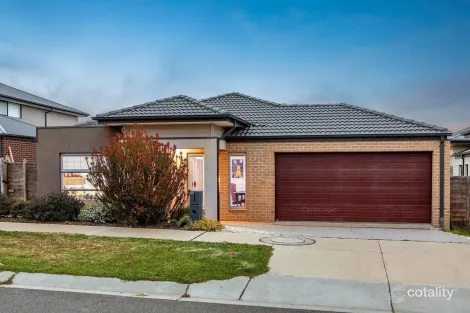 48 Barley Cres, Clyde North, VIC 3978