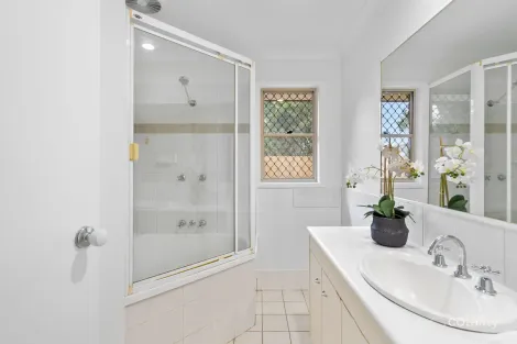 Property photo of 50 Regents Circuit Forest Lake QLD 4078