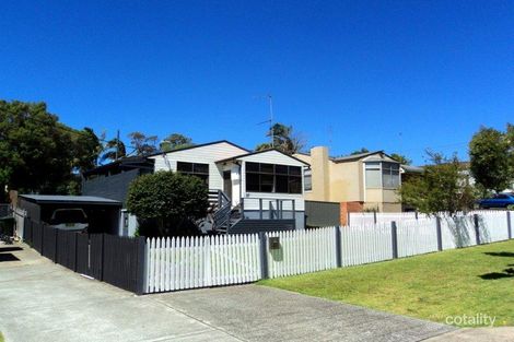 Property photo of 27 Thornbury Avenue Unanderra NSW 2526