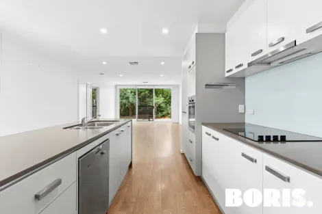 4/31 Tallara Pkwy, Narrabundah, ACT 2604