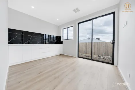 Property photo of 68 Fayalite Circuit Donnybrook VIC 3064