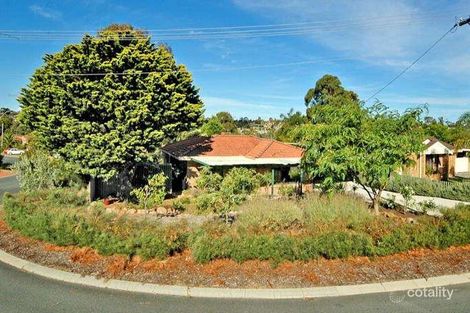 Property photo of 8 Gambia Way Beldon WA 6027