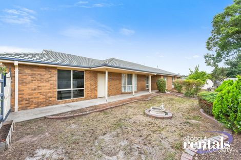Property photo of 10 Gillian Place Pakenham VIC 3810