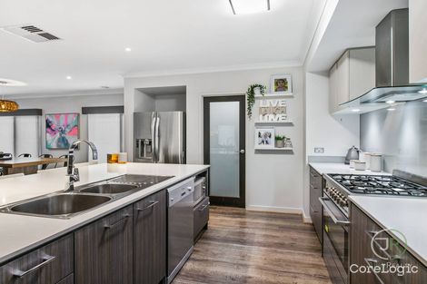 Property photo of 24 Verve Circuit Cranbourne West VIC 3977