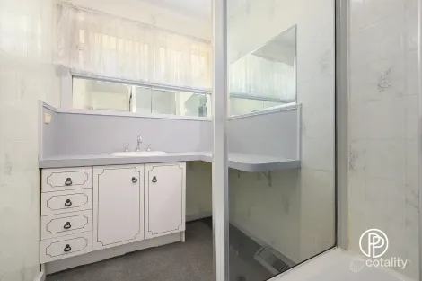 Property photo of 18 Gary Court Croydon VIC 3136