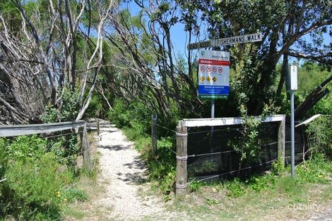 Property photo of 12 Fishermans Walk Hawks Nest NSW 2324