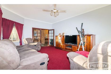 68 Summerhill Dr, Stake Hill, WA 6181