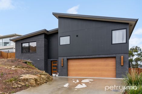 16 Stevens Farm Dr, West Hobart, TAS 7000