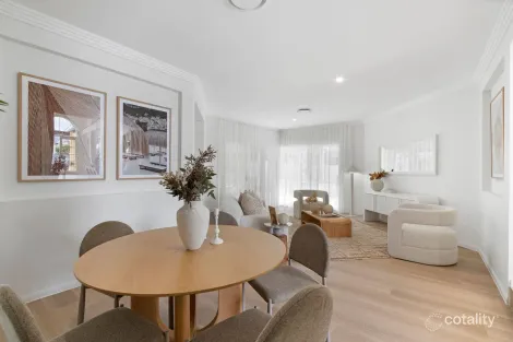 Property photo of 24 Clipper Boulevard Clear Island Waters QLD 4226