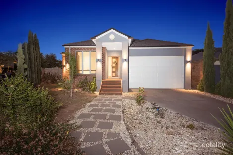 2 Weigall Cl, Caroline Springs, VIC 3023