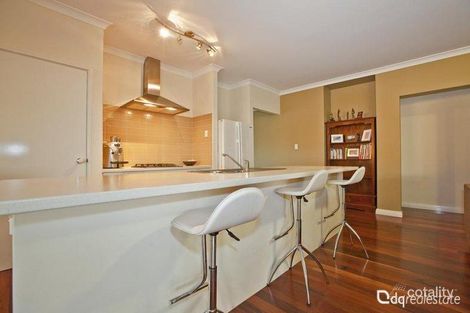 Property photo of 5 Rosinski Circle Tapping WA 6065