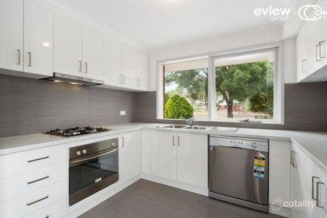 Property photo of 29 Silvertop Crescent Frankston North VIC 3200